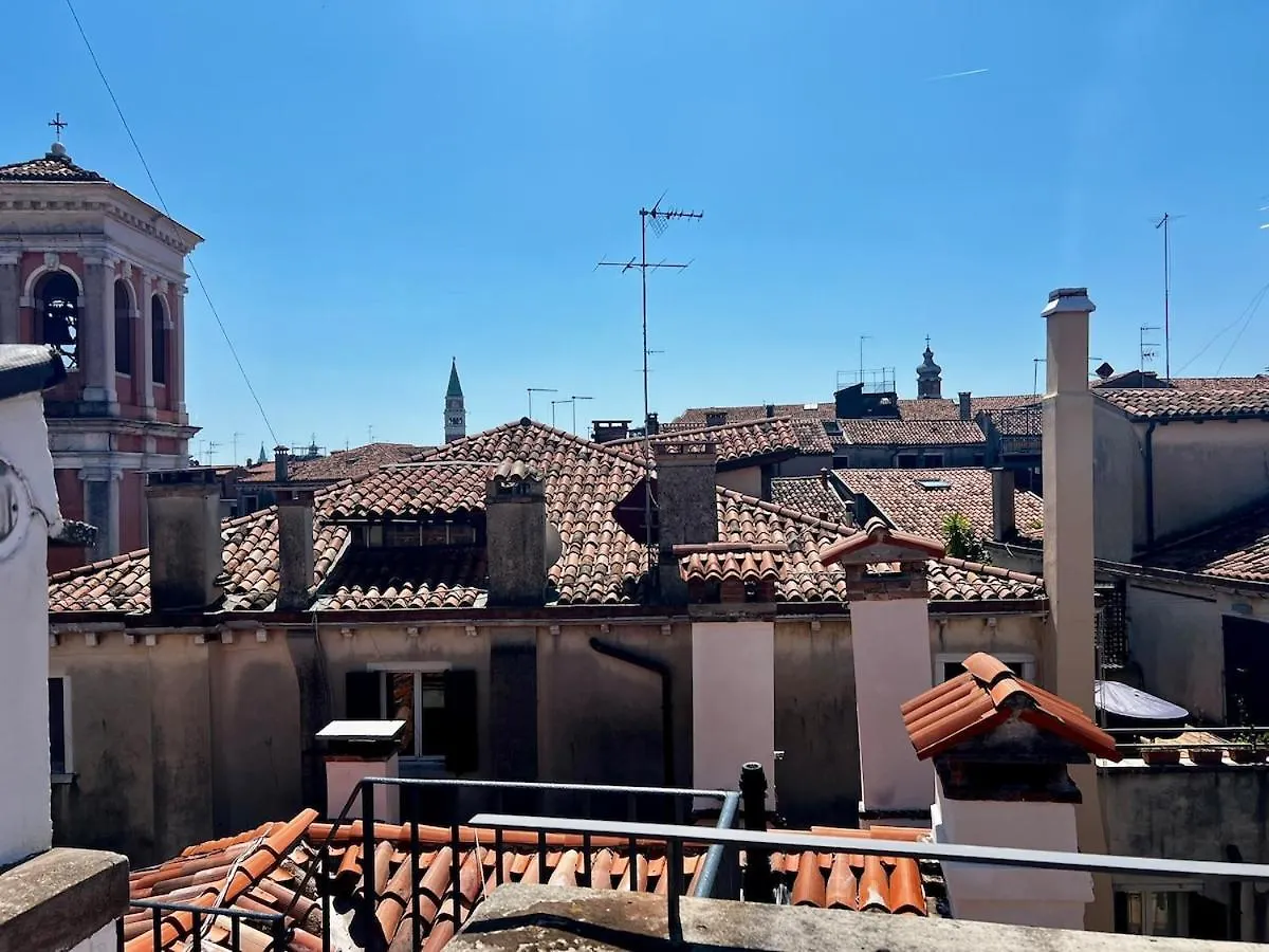 アパート San Matteo Rialto Terrace Apt ヴェネツィア