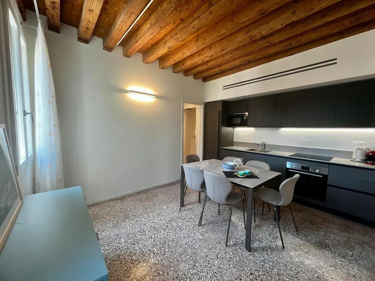 San Matteo Rialto Terrace Apt Venedig
